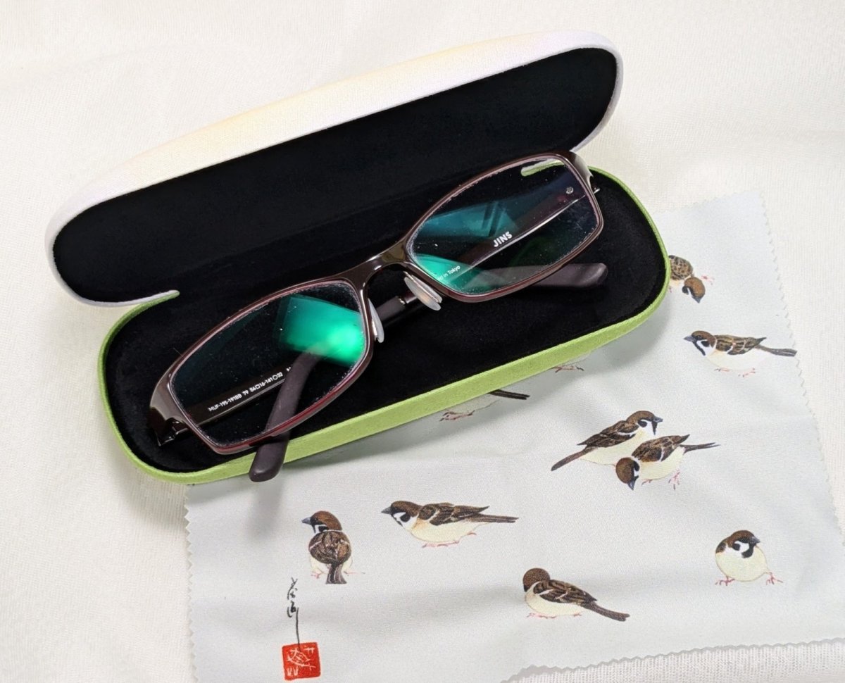 画像6: メガネケース（スズメのメガネ拭き付） (6)